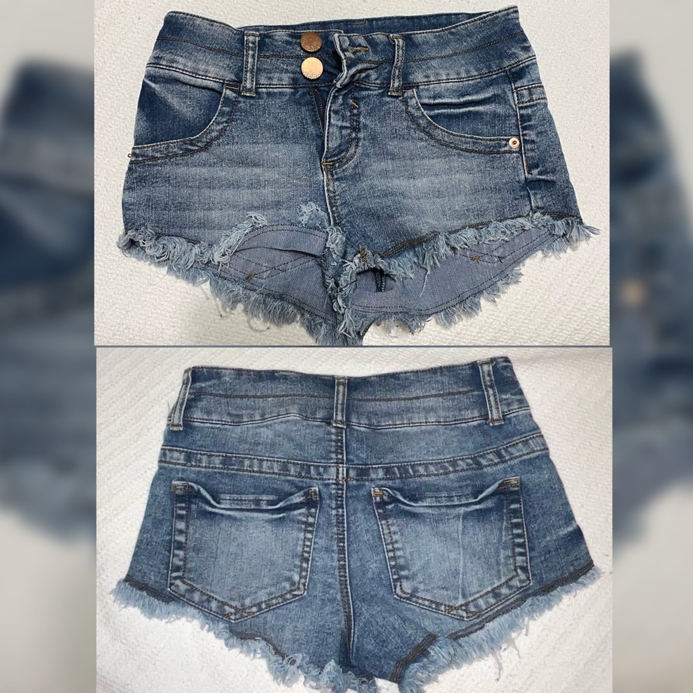 Junior’s Short Shorts